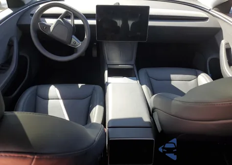 2024 Tesla Model 3 из США, поврежденный, VIN 5YJ3E1EA3RF829102